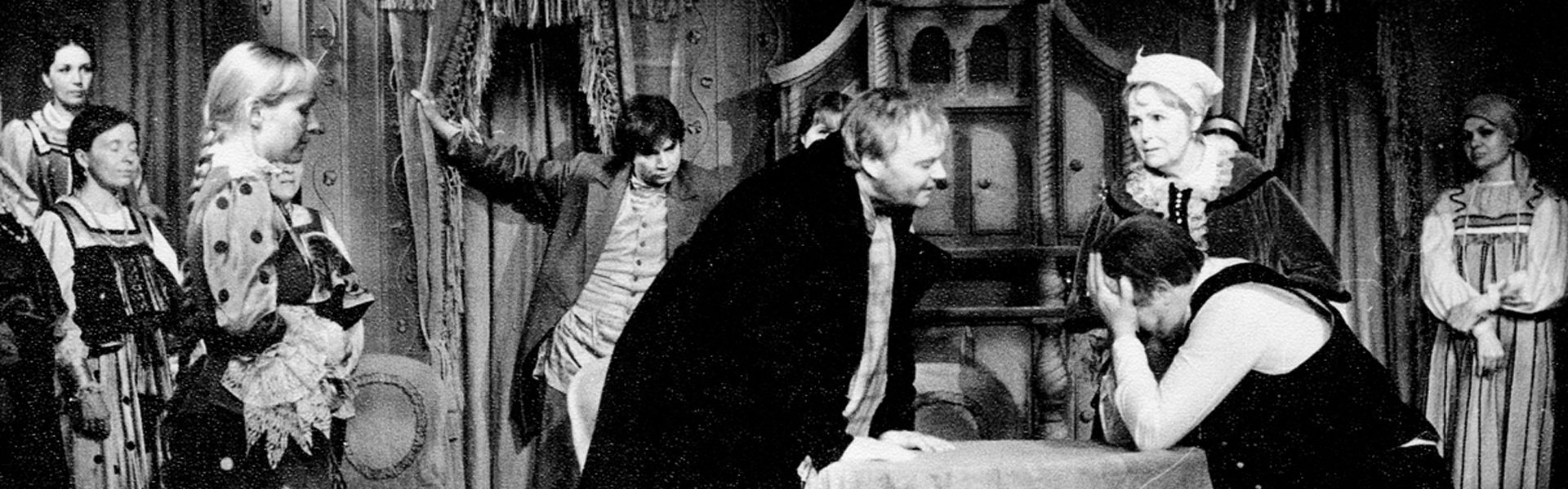 БЕДНОСТЬ НЕ ПОРОК [1983]