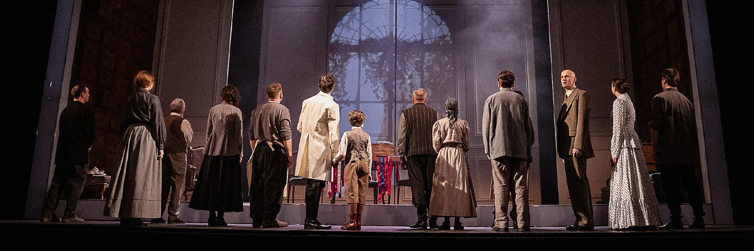 Жизнь как русская песня: в "Лете Господнем" показали Россию возможную и не очень